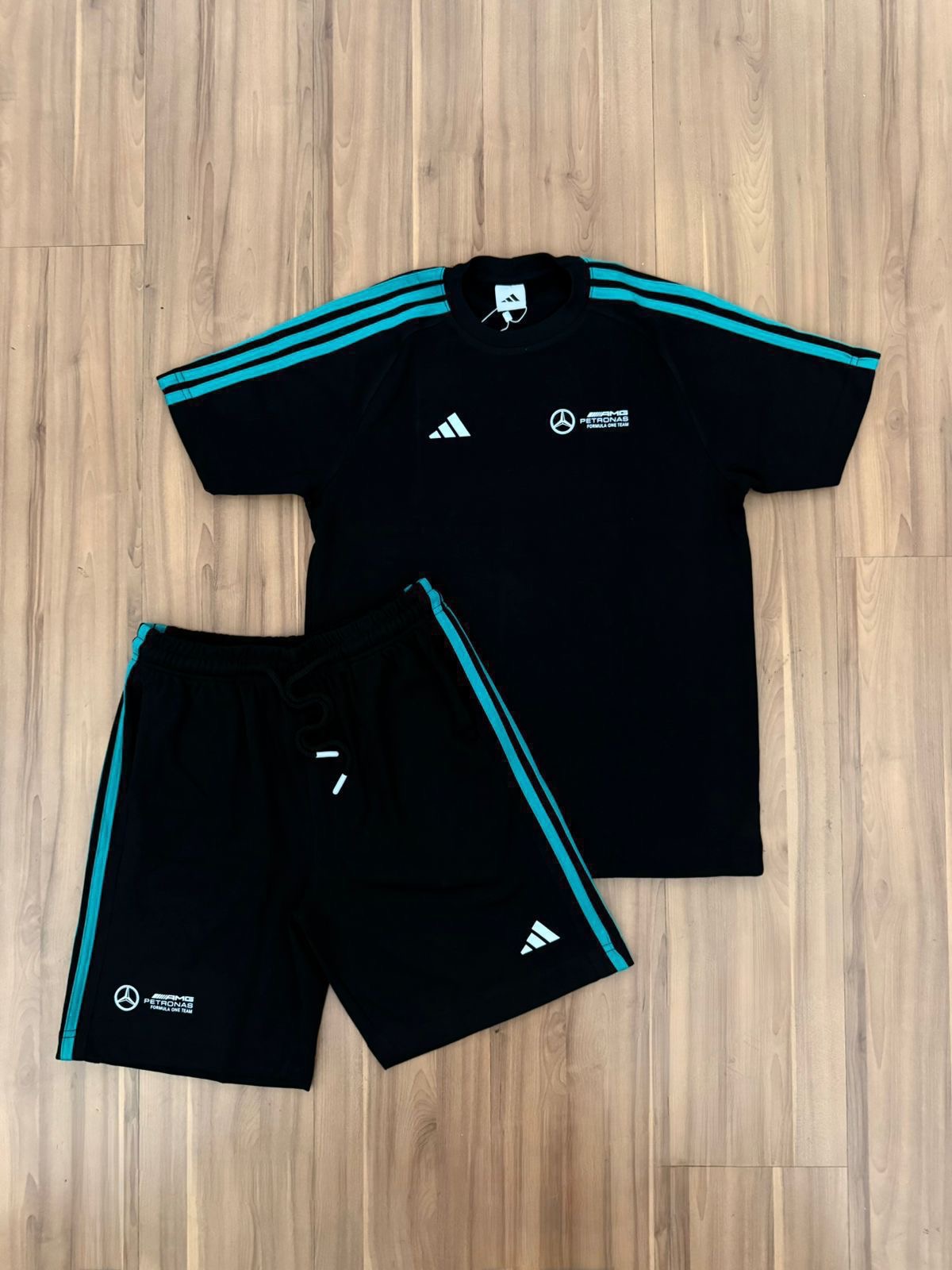 Conjunto Adidas Colab Mercedes